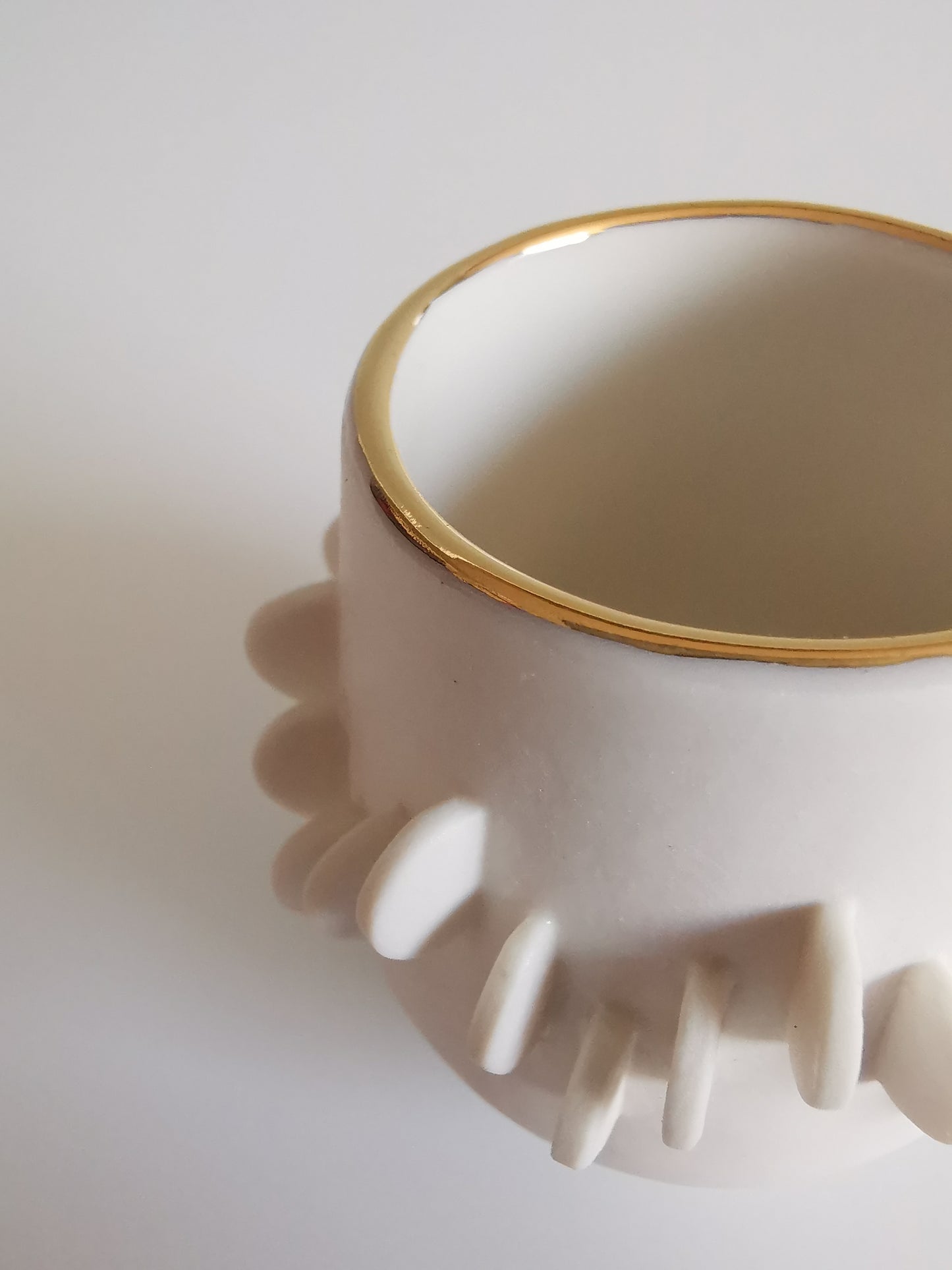 Small Wiggle Vessel with Gold